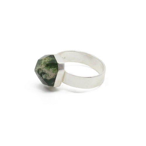 Irregular Facet  Pounamu Ring  | by Ana Krakosky