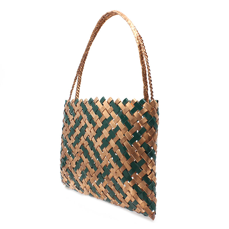 Kete Copper and Green Aluminium - 16 ends | By Anna Gedson - Whakatōhea