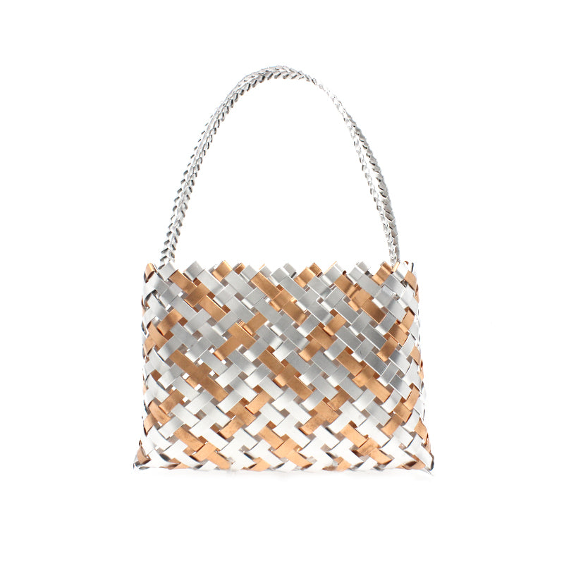 Kete Silver and Champagne Aluminium - 12 ends | By Anna Gedson - Whakatōhea